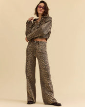 Far Out "Cool Cat"