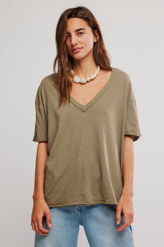 Nina V Tee
