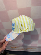 Oopsie Daisies Hat
